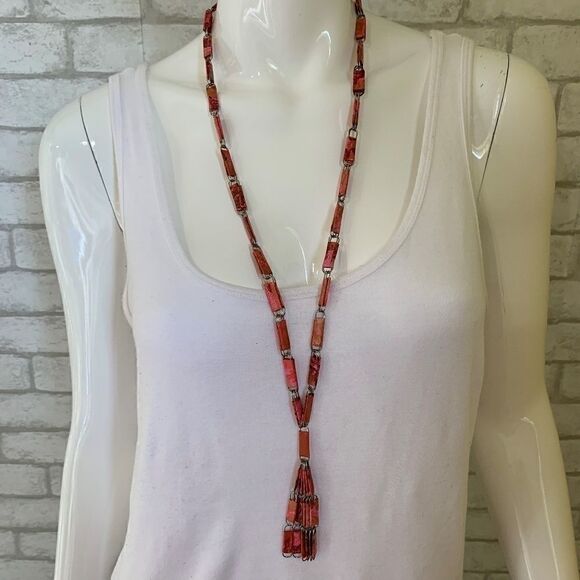 Pink variegated tassel necklace - Picture 3 of 8
